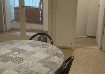 VENTA 2 AMBIENTES CON DEPENDENCIA - PLAZA COLON